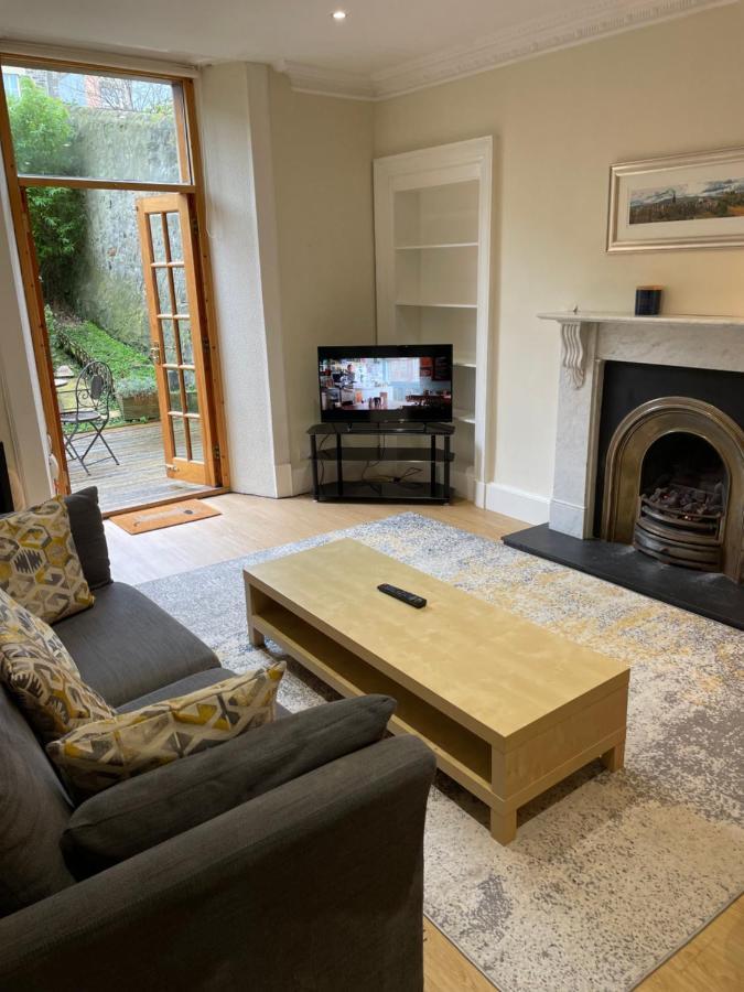 Fantastic Location 10 Mins To Princes Street- 15 To Royal Mile- Main Door-Patio Edinburgh Exterior photo